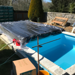 Accessoires et Produits d'Entretien : Essentiels pour une Piscine Impeccable Cholet